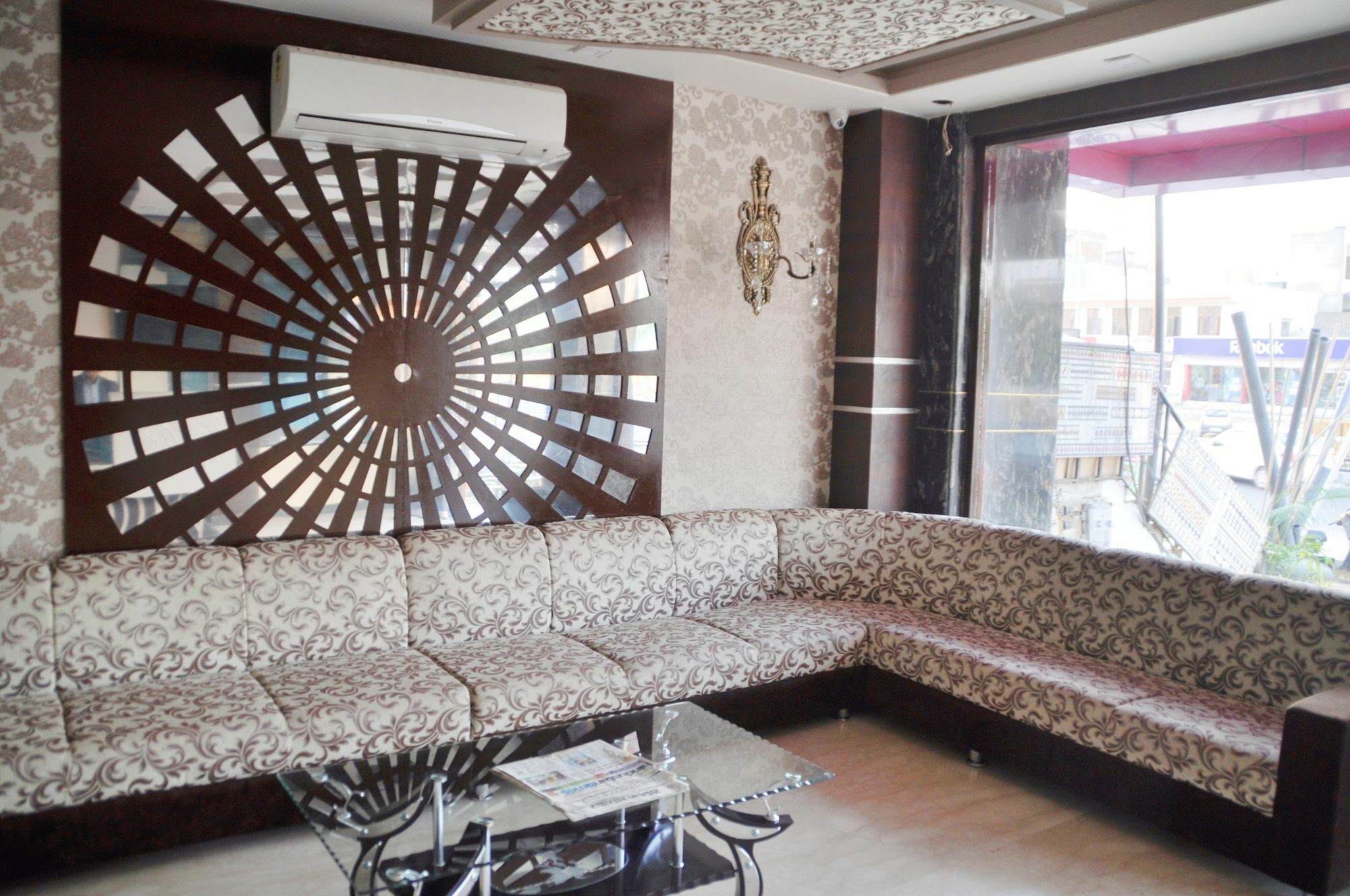 Rnb R K Palace 3* Jaipur